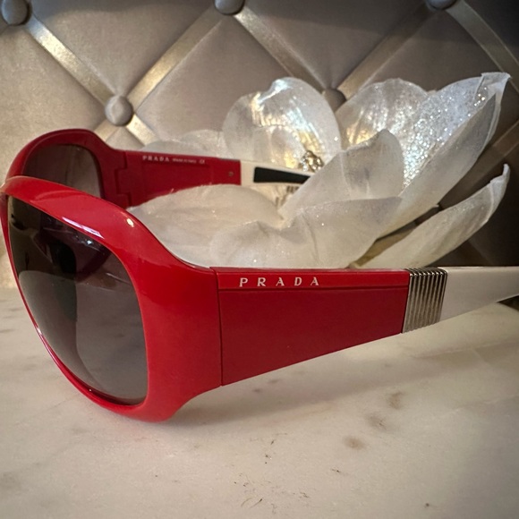 PRADA Unisex sunglasses - Picture 5 of 11